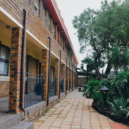Towers Lodge Boksburg Bagian luar foto