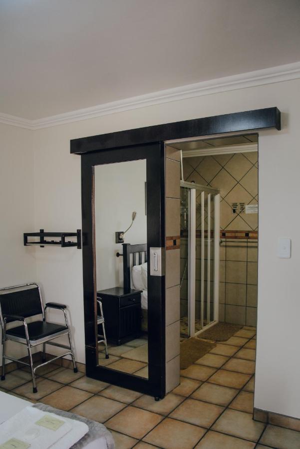 Towers Lodge Boksburg Bagian luar foto