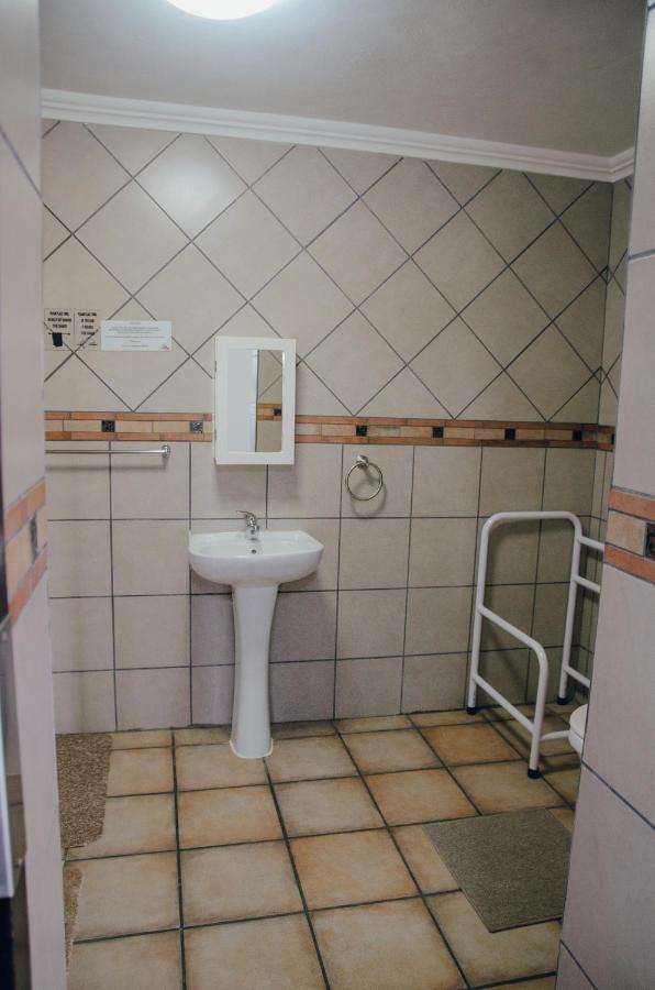 Towers Lodge Boksburg Bagian luar foto