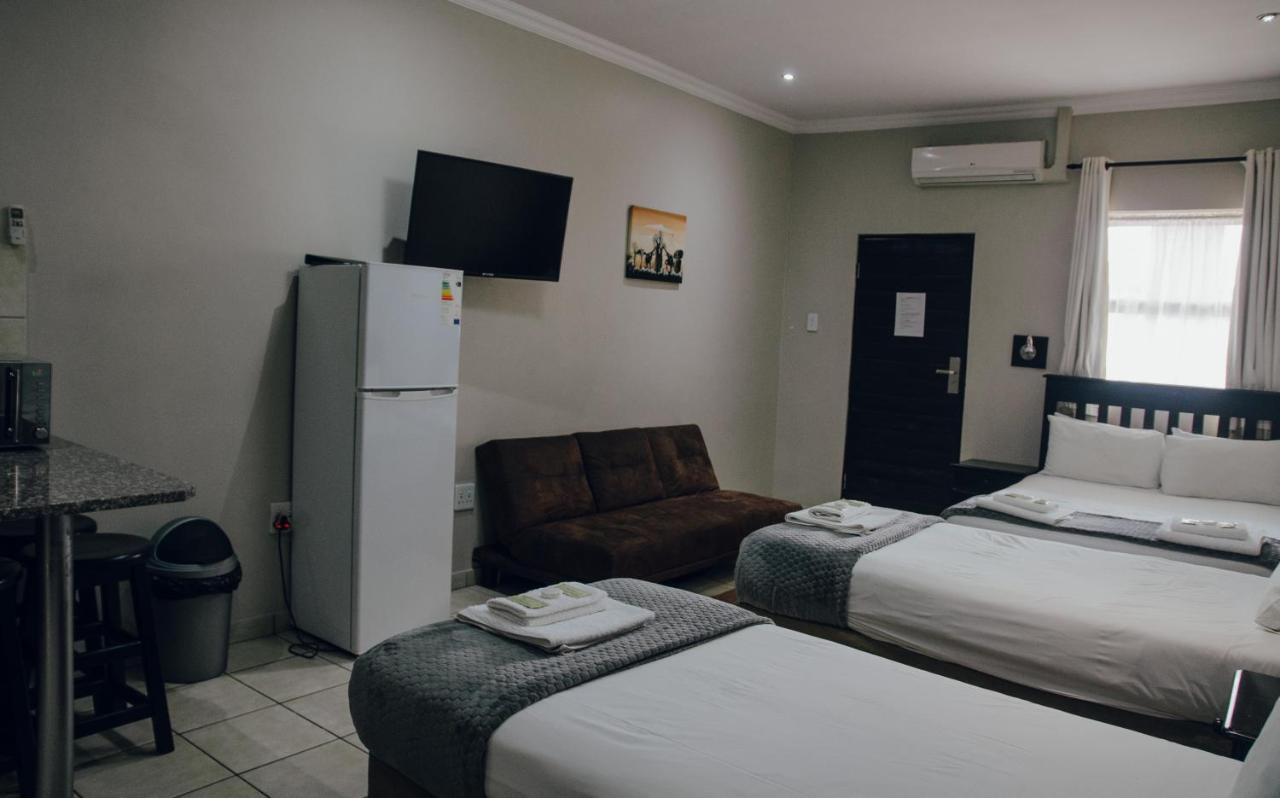 Towers Lodge Boksburg Bagian luar foto