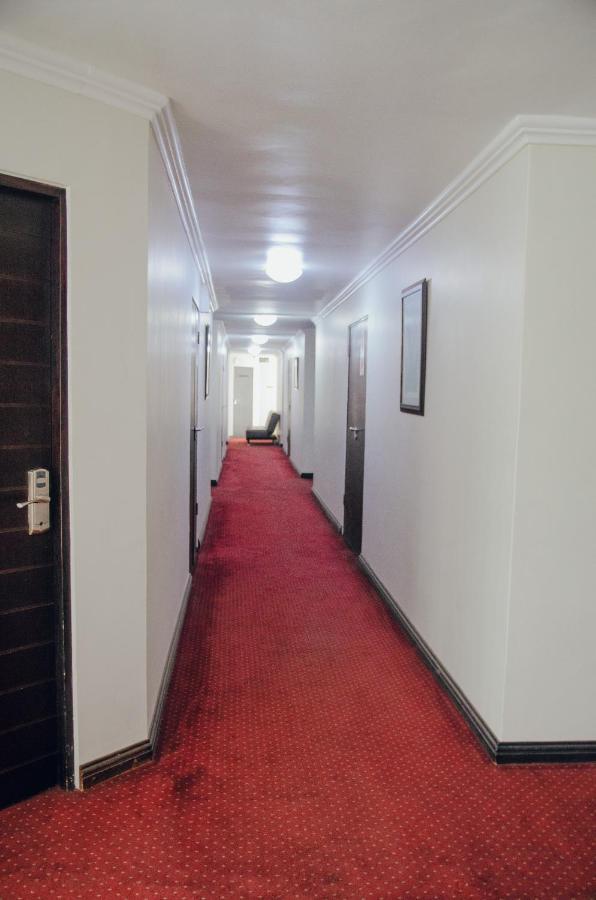 Towers Lodge Boksburg Bagian luar foto